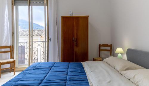 Two-Bedroom Deluxe Apartment with Balcony