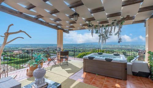 Two-Bedroom Deluxe Apartment with Ocean View