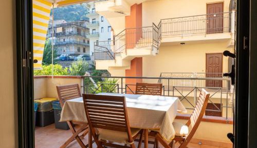 Two-Bedroom Deluxe Apartment with Ocean View