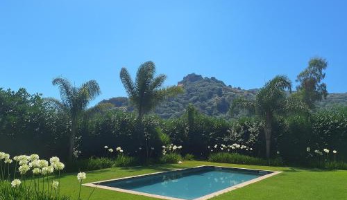 Villa with Garden View