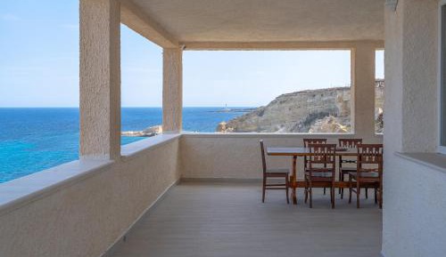 Two-Bedroom Deluxe Apartment with Ocean View