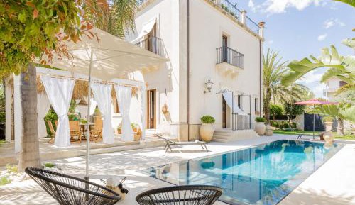 Villa with Private Pool