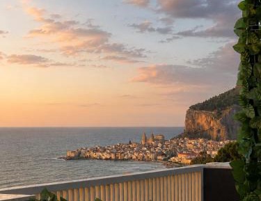 Double Room with Balcony and Sea View