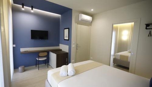 Deluxe Double Room with Balcony and Sea View