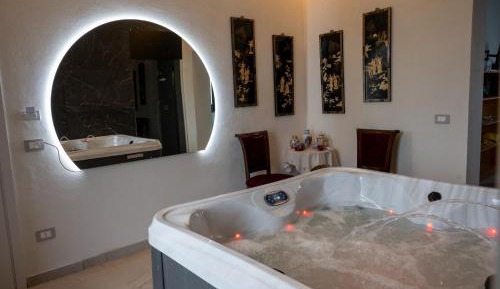 King Room with Spa Bath