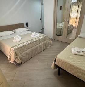 Triple Room with Private Bathroom