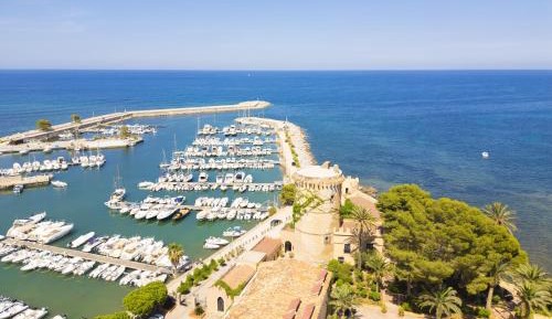 Two-Bedroom Apartment with Sea View