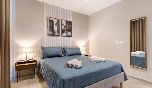 Superior One-Bedroom Apartment with Balcony