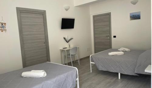 Quadruple Room with Private Bathroom