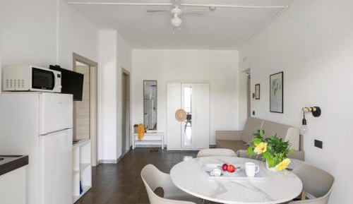 Studio with Balcony (4 Adults) 