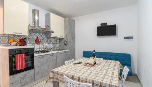 Two-Bedroom Deluxe Apartment with Garden View