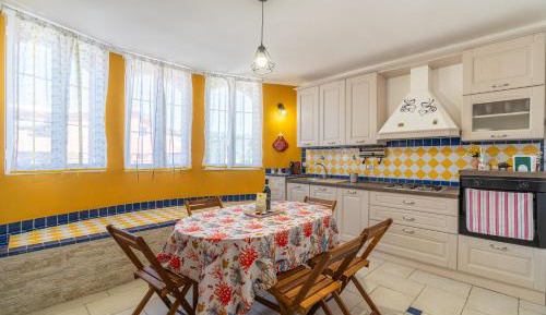 Two-Bedroom Deluxe Apartment with Garden View