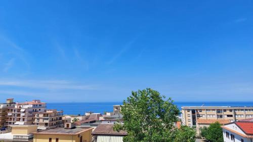 One-Bedroom Apartment with Sea View