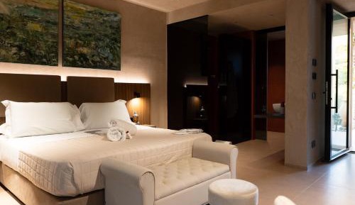 King Suite with Spa Bath
