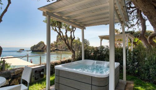 Superior Double Room with Hot Tub and Sea View