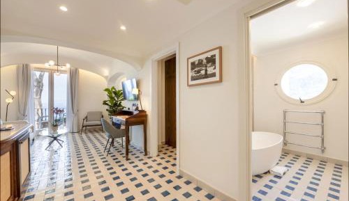 Superior Suite with Sea View
