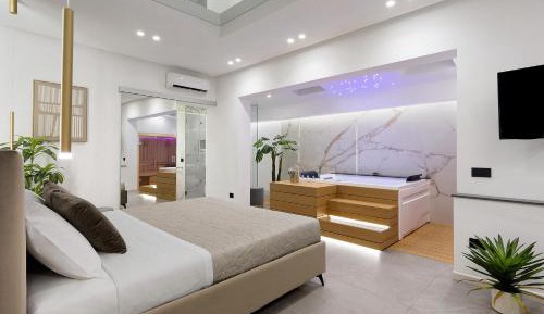 Deluxe Double Room with Shower