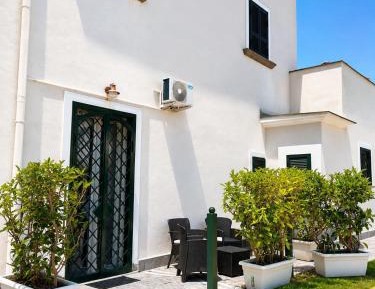 One-Bedroom Deluxe Apartment