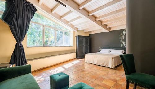 Junior Suite with Garden View