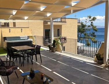 Quadruple Room with Terrace