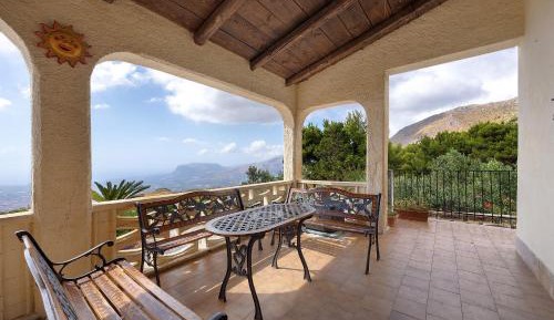 Villa with Sea View