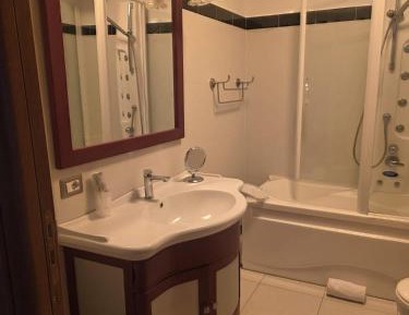 Deluxe Suite with Sea View