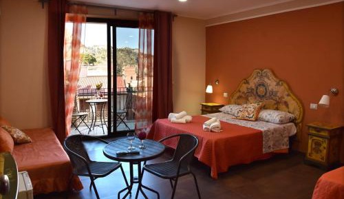 Triple Room with Private Bathroom