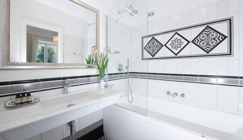 Double Room with Spa Bath