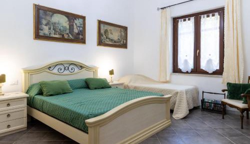 Two-Bedroom Deluxe Apartment