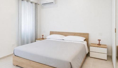 One-Bedroom Apartment - Non-Smoking