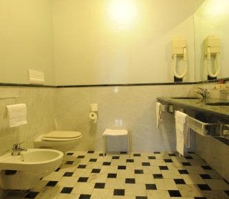 Double Room (1 Adult)