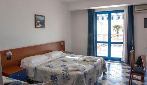 Quadruple Room with Sea View