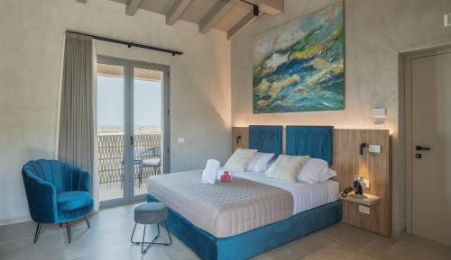 Deluxe Double Room with Balcony and Sea View