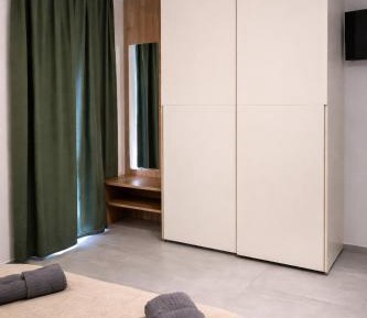 One-Bedroom Deluxe Apartment