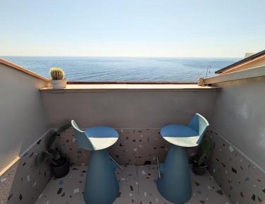 Deluxe Suite with Sea View