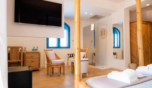 Suite with Spa Bath