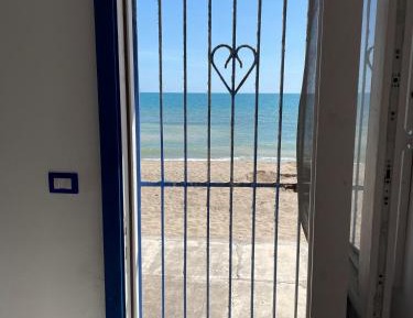 Studio with Beach Access (2 Adults)