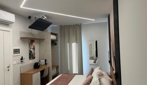 Suite with Hot Tub