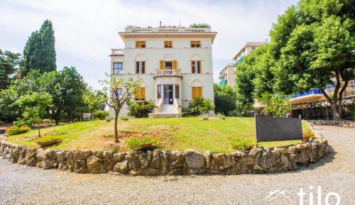 Deluxe Villa