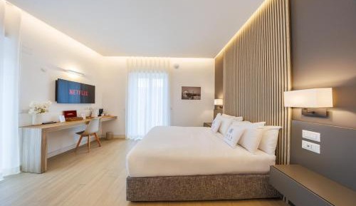 King Room with Balcony