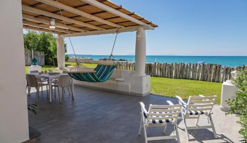 One-Bedroom Apartment with Sea View
