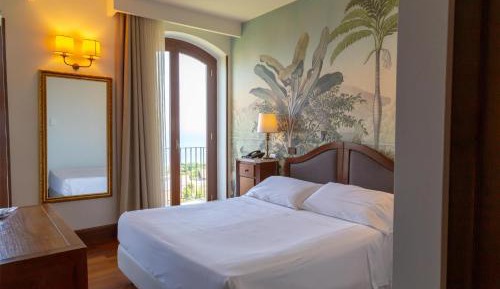 Junior Suite with whirlpool