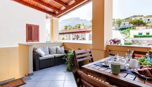 One-Bedroom Apartment with Terrace