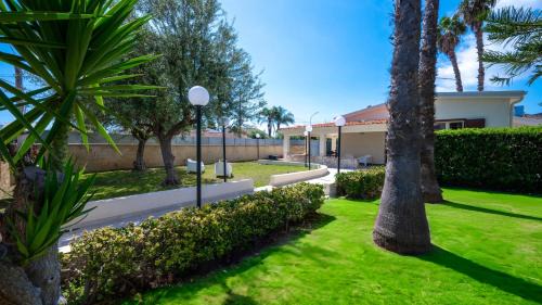 Villa with Garden View