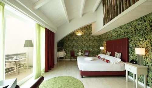 Suite - Split Level