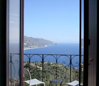 Double or Twin Room with Balcony and Sea View