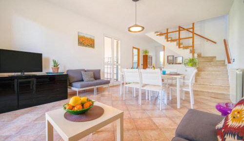 Three-Bedroom Vacation Home 