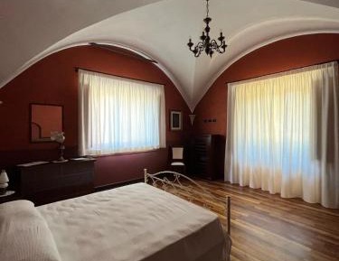 Two-Bedroom Deluxe Apartment