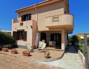 Three-Bedroom Vacation Home 