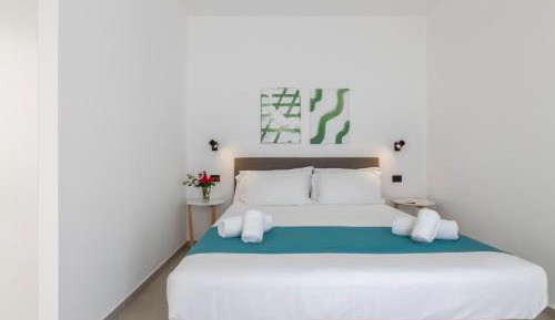 One-Bedroom Apartment with Garden View